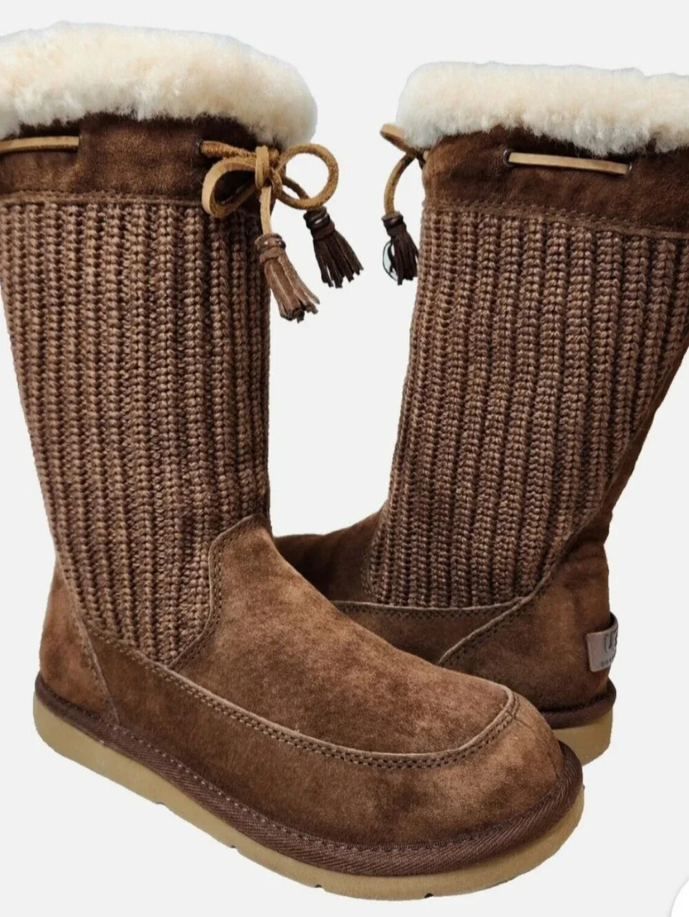 UGG suburb chestnut